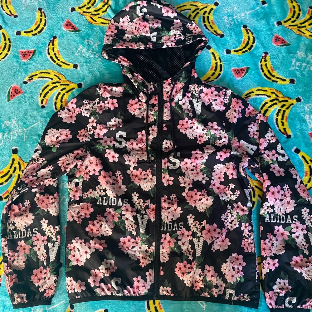 ✨Rare Adidas✨cherry blossom wind breaker